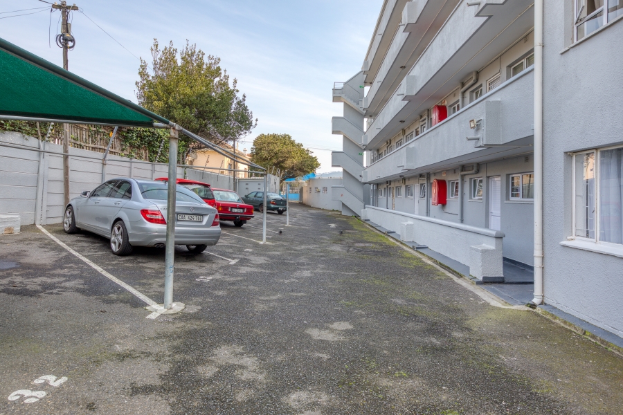 2 Bedroom Property for Sale in Woodstock Western Cape